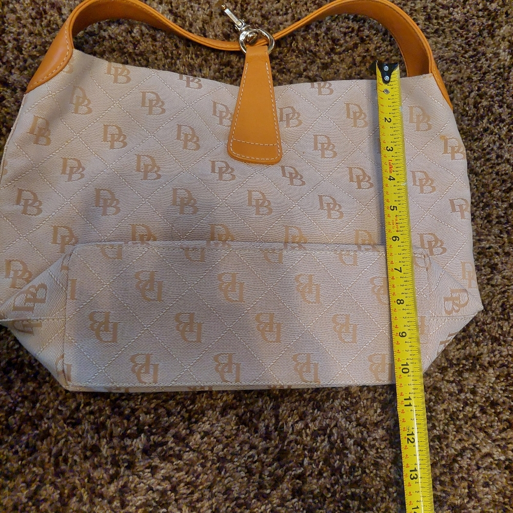 Dooney and bourke classic logo hobo bag - Picture 1 of 5